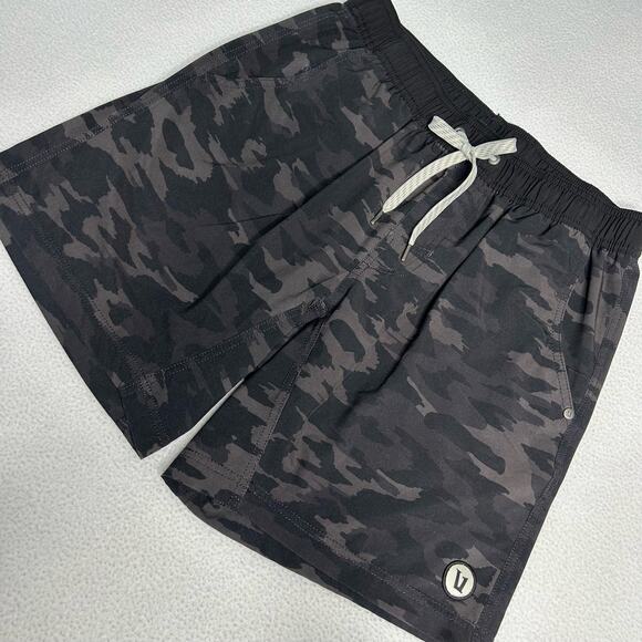 Vuori Men's Size M Kore Short Drawstring 7.5" Gray Camouflage V302 - Picture 1 of 7